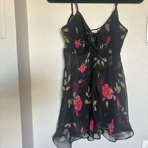 Gilligan & O'Malley Black and Red Floral Top